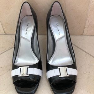Tahari Shoe